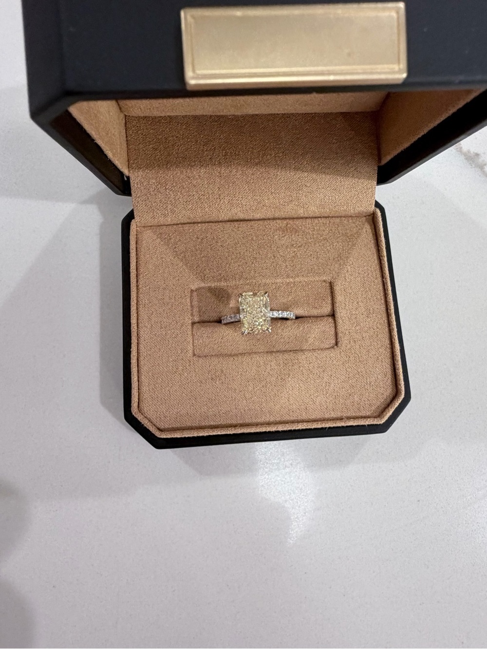 New 925 Sterling Silver Yellow Synthetic Diamond Radiant-Cut Ring - size 7